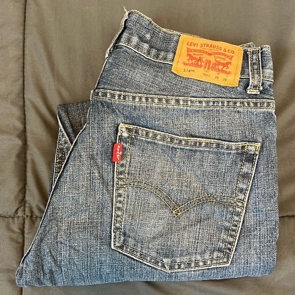 Levi’s Medium Wash 514 Straight Leg Youth Size 16reg